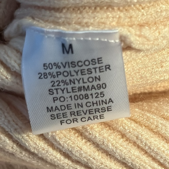 Pink Lily ribbed cream cropped crewneck women’s sweater Sz M - Picture 5 of 7